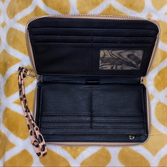 NWOT steve madden animal print wristlet wallet - Picture 6 of 13